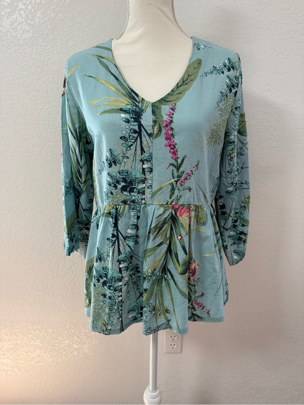 KAKTUS Tunic Blouse Blue Floral V-Neck 3/4 Bell Sleeve Woven Linen S